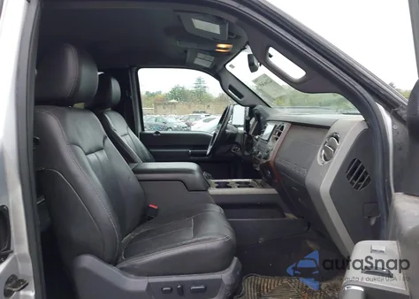 2011 Ford F-250 Lariat z USA, uszkodzony, nr VIN 1FT7X2B66BEC87583